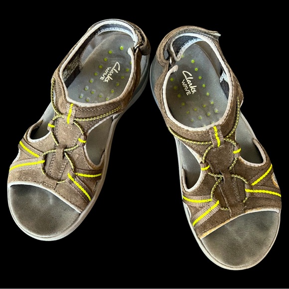 Clarks Shoes - Clark’s comfy Wave Walk sandals